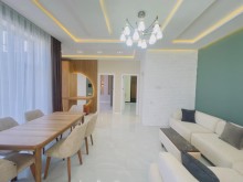 Mərdəkanda yeni tikilmiş gözəl villa satılır. 3 sot torpaq sahəsi, -12