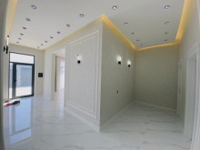 Şüvəlanda yoldan 500 metr məsafədə yeni ev satılır, -12