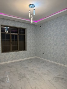 Novxanı bağlarında dənizə yaxın modern ev satılır. Akvaparkdan Diana restoranı istiqamətində, -17