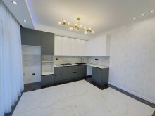 Bakıda 2 mərtəbəli modern ev satılır. Şüvəlan qəsəbəsində 5 otaqlı yeni dacha, -20