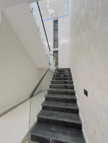 Mərdəkan Qızıl Qum bağlarında, 6 sot torpaq sahəsində inşa edilmiş, 2 mərtəbəli villa satılı, -8