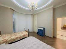 Вилла с бассейном на продажу в Шувелане, -9