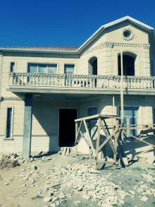 Ceyranbatanda 2 mərtəbəli yeni həyət evi satılır, -7