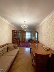 satilir-3-otaq-kohne-tikili-baki-bineqedi-8-ci-mikrorayon-azadliq-36-1755012273