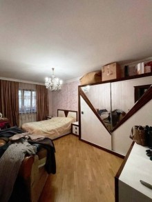 Satılır Köhnə Tikili 8-ci mikrorayonda 3 otaqlı mənzil satılır, -3