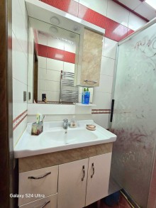 Satılır Köhnə Tikili Xalqlar dostluğu metrosundan 10 dəqlik məsafədə, -15