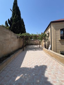 In Bakyxanov settlement (Razin) a 4-story villa is for sale, -5
