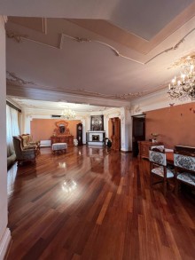 In Bakyxanov settlement (Razin) a 4-story villa is for sale, -11