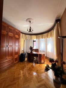 In Bakyxanov settlement (Razin) a 4-story villa is for sale, -14