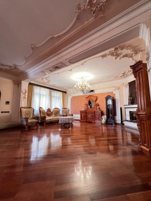 In Bakyxanov settlement (Razin) a 4-story villa is for sale, -18