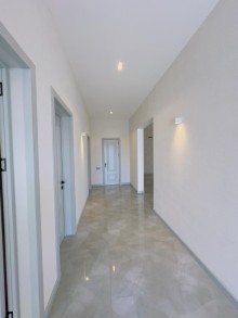 Bakıda fərdi həyət evləri massivi sayılan Şüvəlan qəsəbəsində modern ev satılır, -9