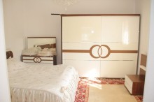 Gəncə şəhərində 1 hektar ərazidə 3 həyət evi olan kompleks satılır, -20