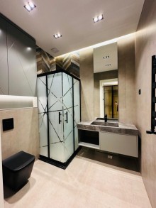 Şüvəlan villa satışı – hovuzlu və geniş həyətli ev, -18